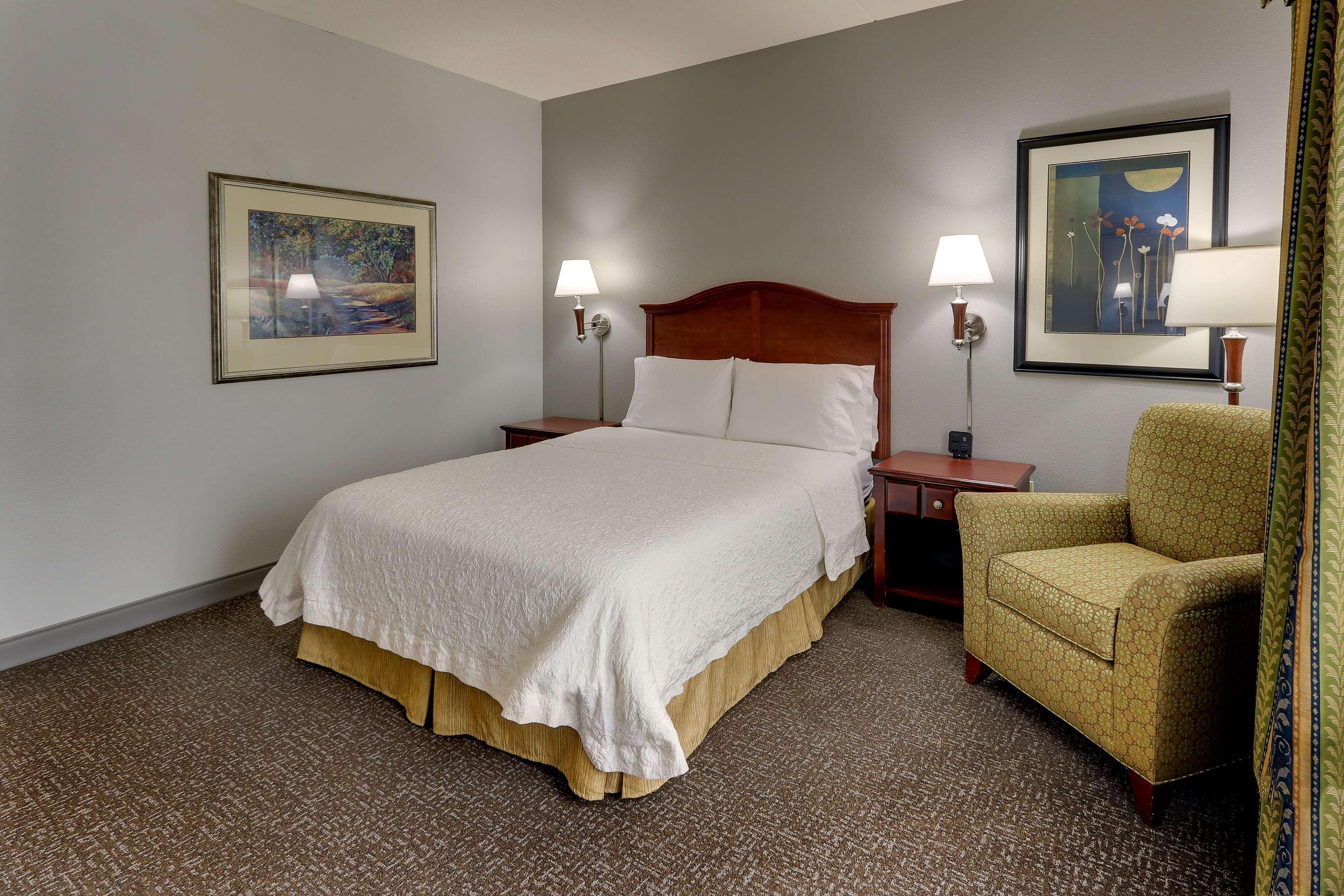 Hampton Inn & Suites Indianapolis-Airport Екстер'єр фото