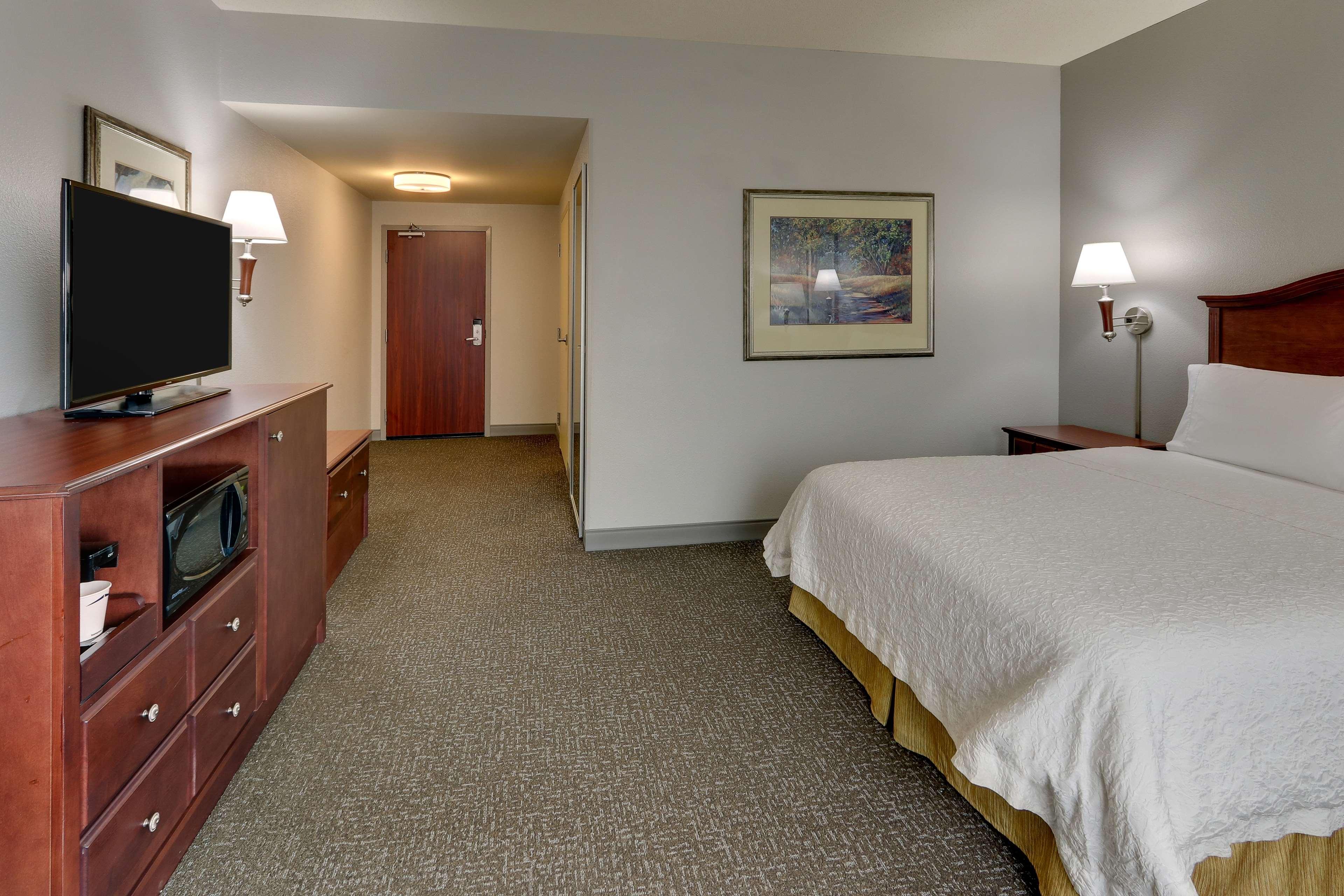 Hampton Inn & Suites Indianapolis-Airport Екстер'єр фото