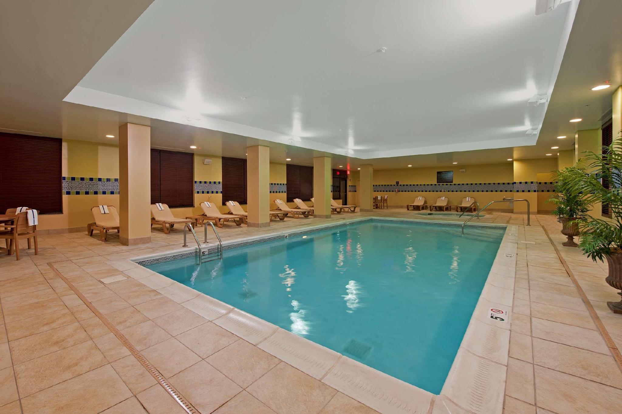 Hampton Inn & Suites Indianapolis-Airport Зручності фото