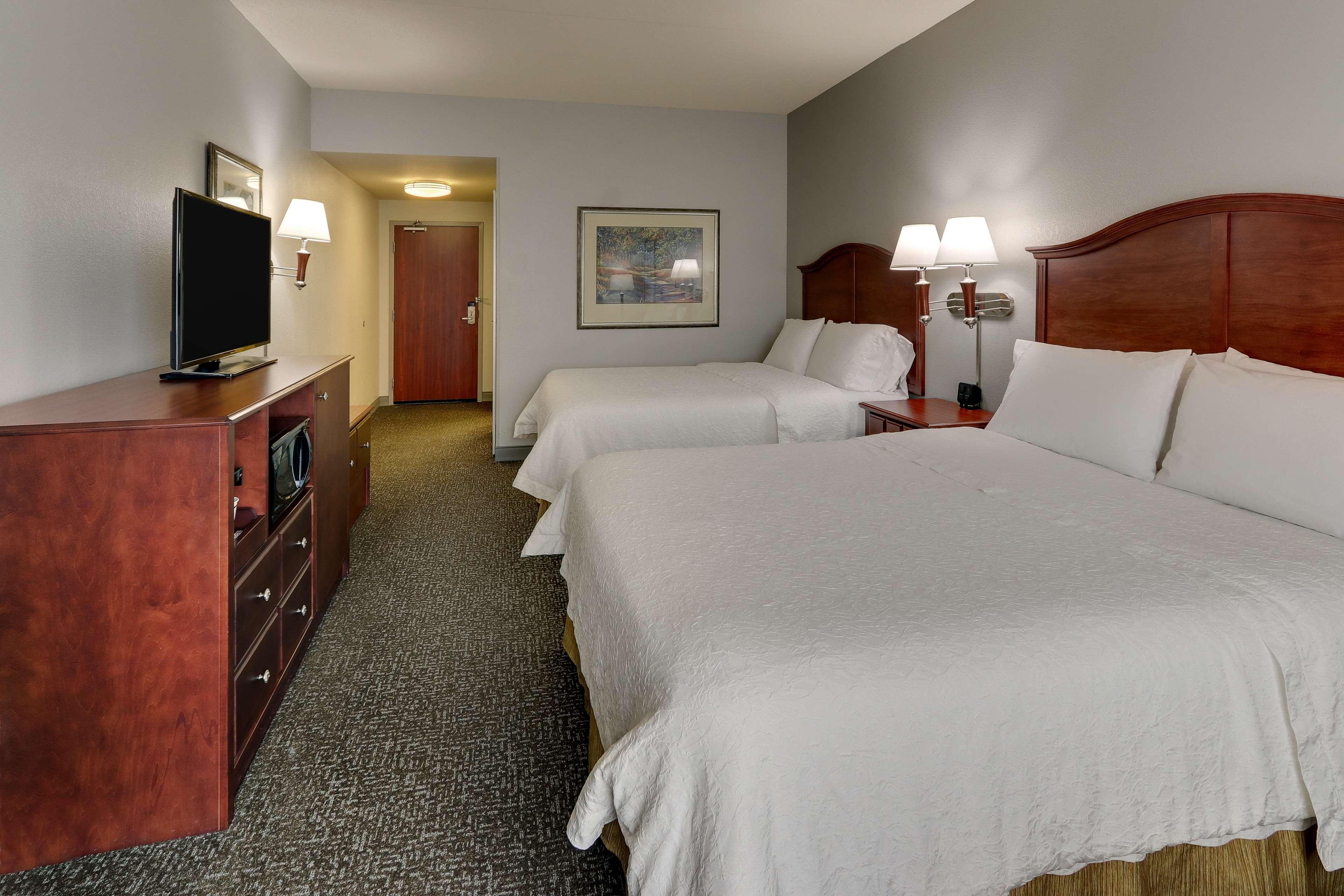 Hampton Inn & Suites Indianapolis-Airport Екстер'єр фото