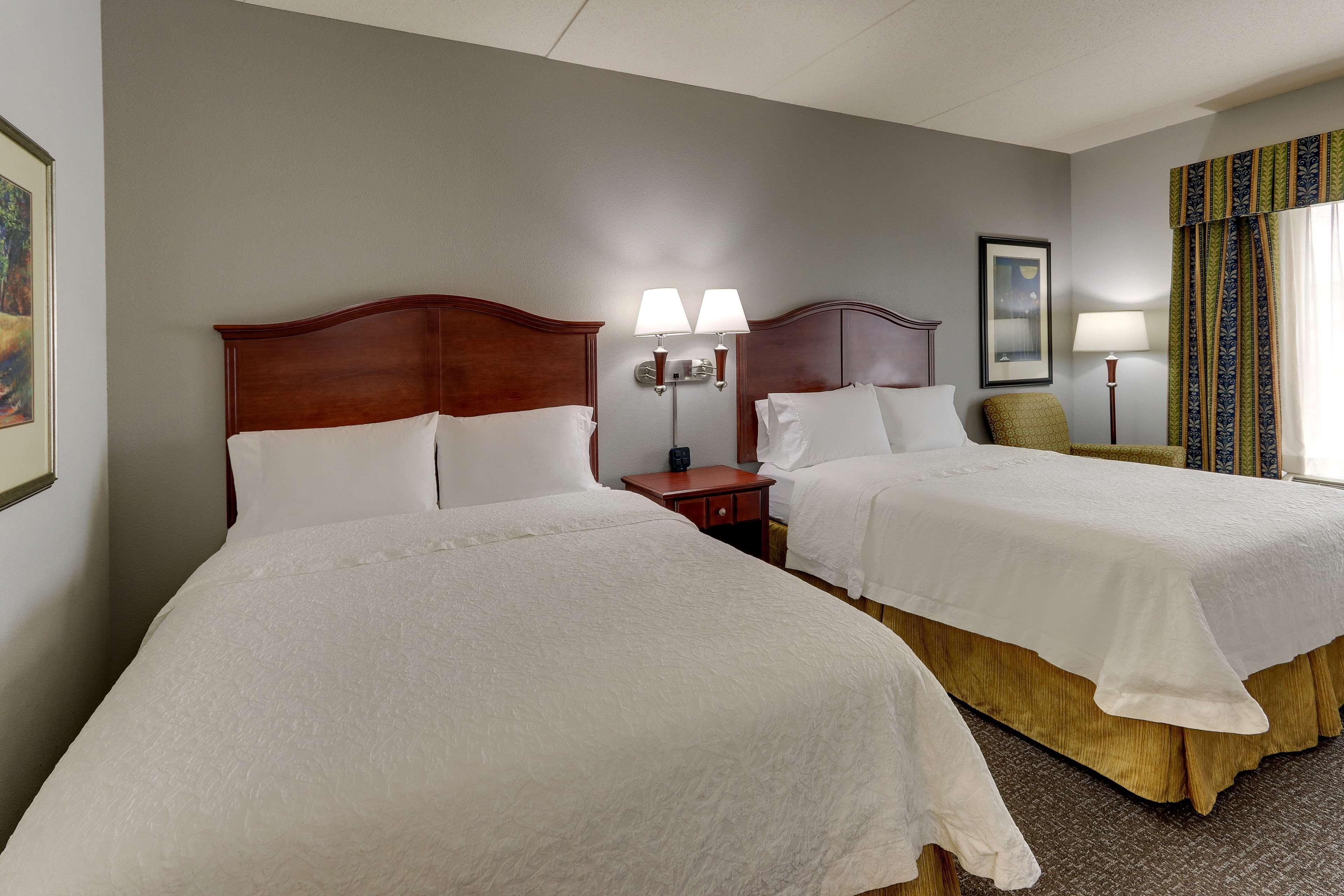 Hampton Inn & Suites Indianapolis-Airport Екстер'єр фото