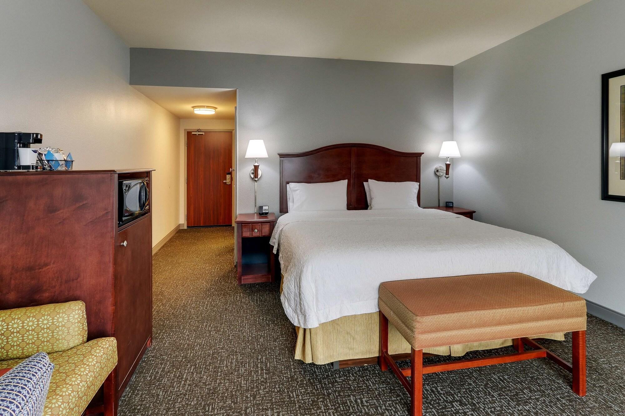 Hampton Inn & Suites Indianapolis-Airport Екстер'єр фото