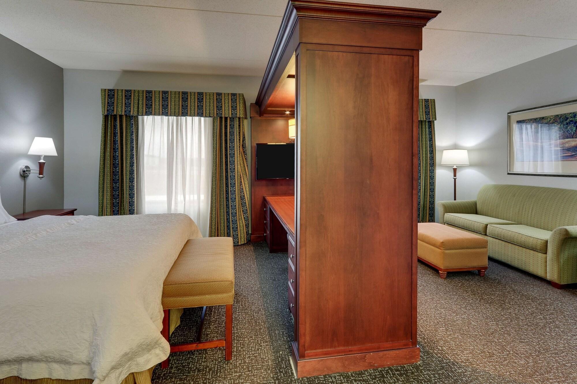 Hampton Inn & Suites Indianapolis-Airport Екстер'єр фото