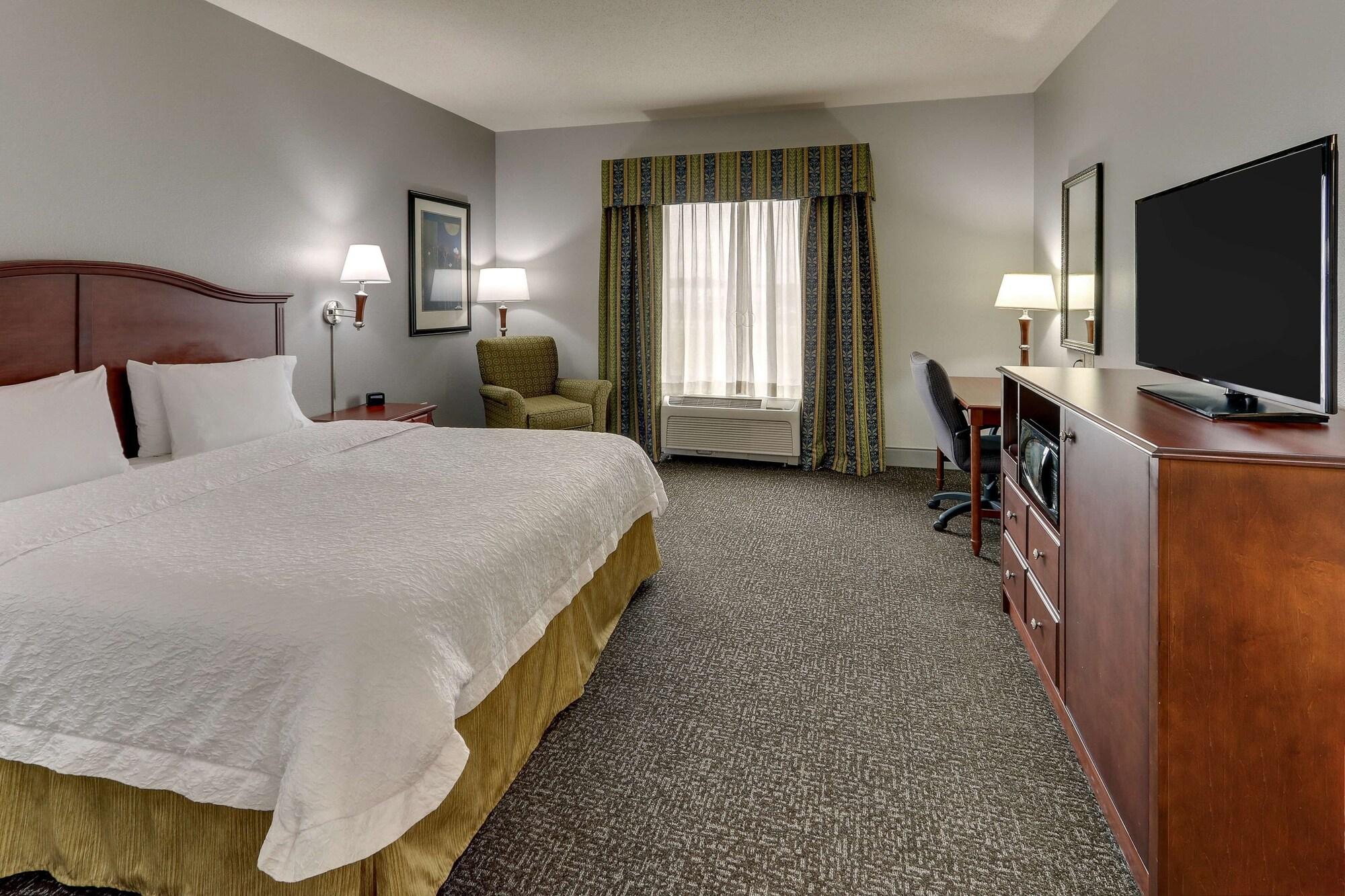 Hampton Inn & Suites Indianapolis-Airport Екстер'єр фото