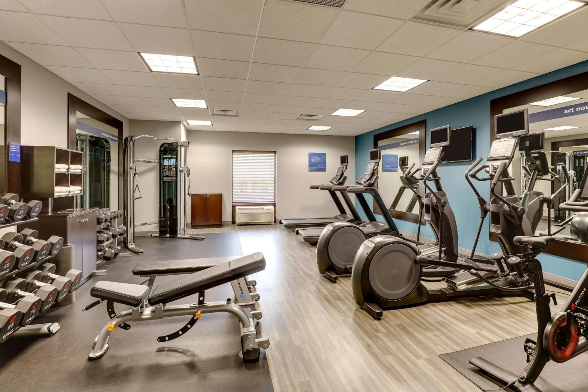Hampton Inn & Suites Indianapolis-Airport Екстер'єр фото