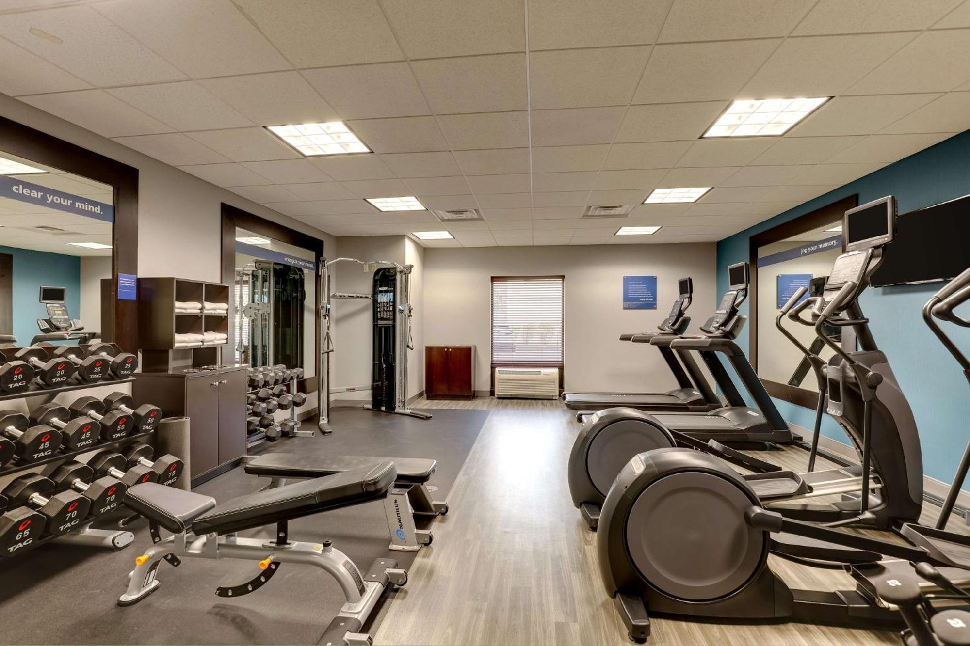 Hampton Inn & Suites Indianapolis-Airport Екстер'єр фото